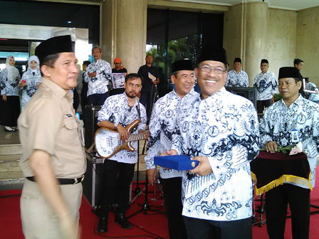 Pencarian PGRI Mapenduma - Persatuan Guru Republik Indonesia Cabang Mapenduma